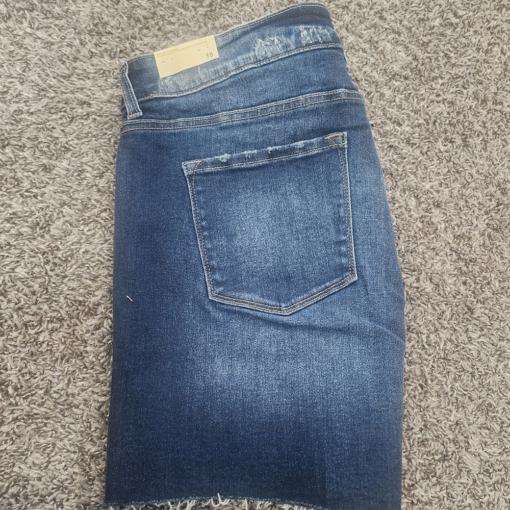 KanCan For Maurices Size 18 Distressed Cutoff Style Shorts 5 Inch Inseam Blue - Picture 9 of 10